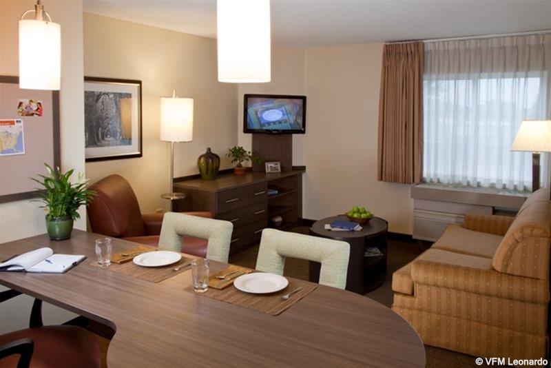 Sonesta Simply Suites Oklahoma City Airport Room photo